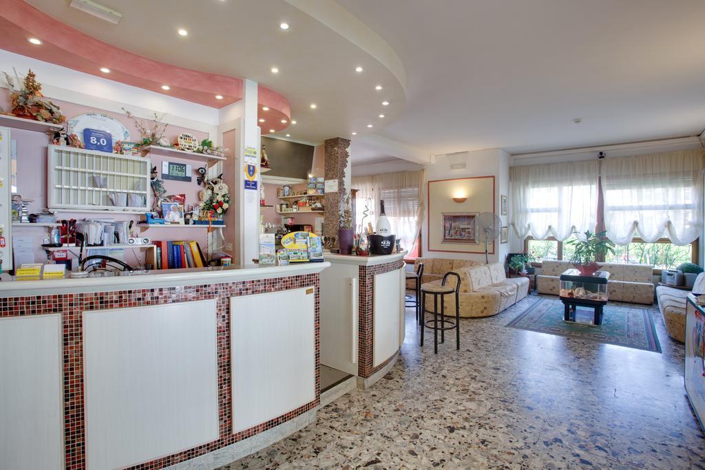 Hotel Esedra b&b con brunch fino a mezzogiorno Milano Marittima Esterno foto